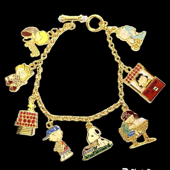 THE DANBURY MINT PEANUTS
CHARMS BRACELET GOLD WITH RHINESTONE RARE/ COLLECTIBLE - Picture 3 of 16